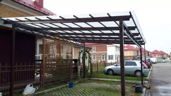 СТАЛЬНОЙ НАВЕС С ПОЛИКАРБОНАТОМ ПРОФИЛИРОВАННЫМ — Гараж навес