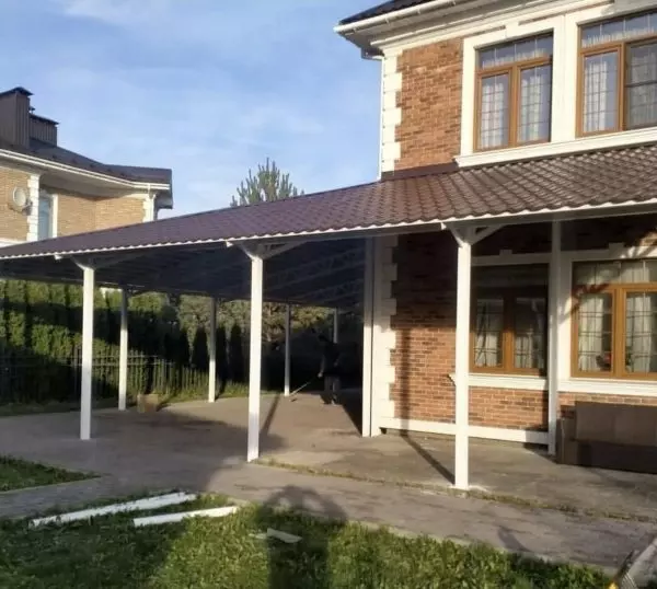 НАВЕС К ДОМУ С ОДНОСКАТНОЙ ФОРМОЙ КРЫШИ — Веранды из поликарбоната